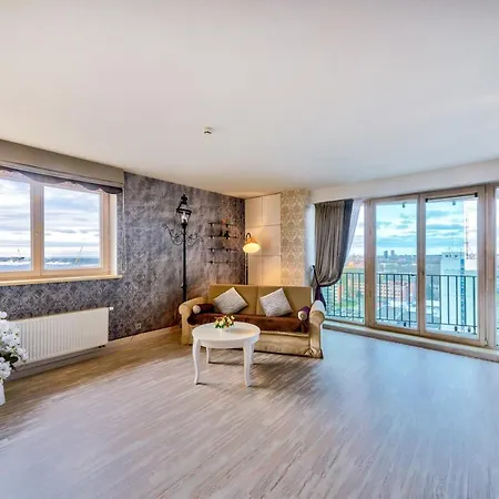 Near Center 아파트 *